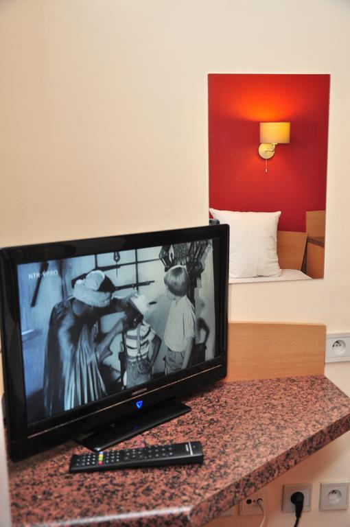 Afrit 28 Hotel Heusden-Zolder Habitación foto