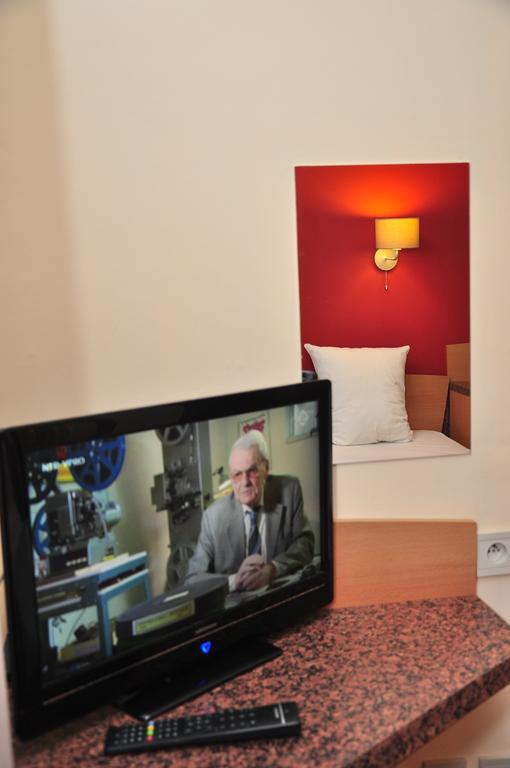 Afrit 28 Hotel Heusden-Zolder Habitación foto